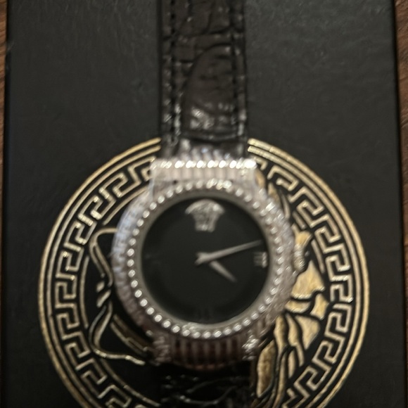 Versace Watch - Picture 2 of 5
